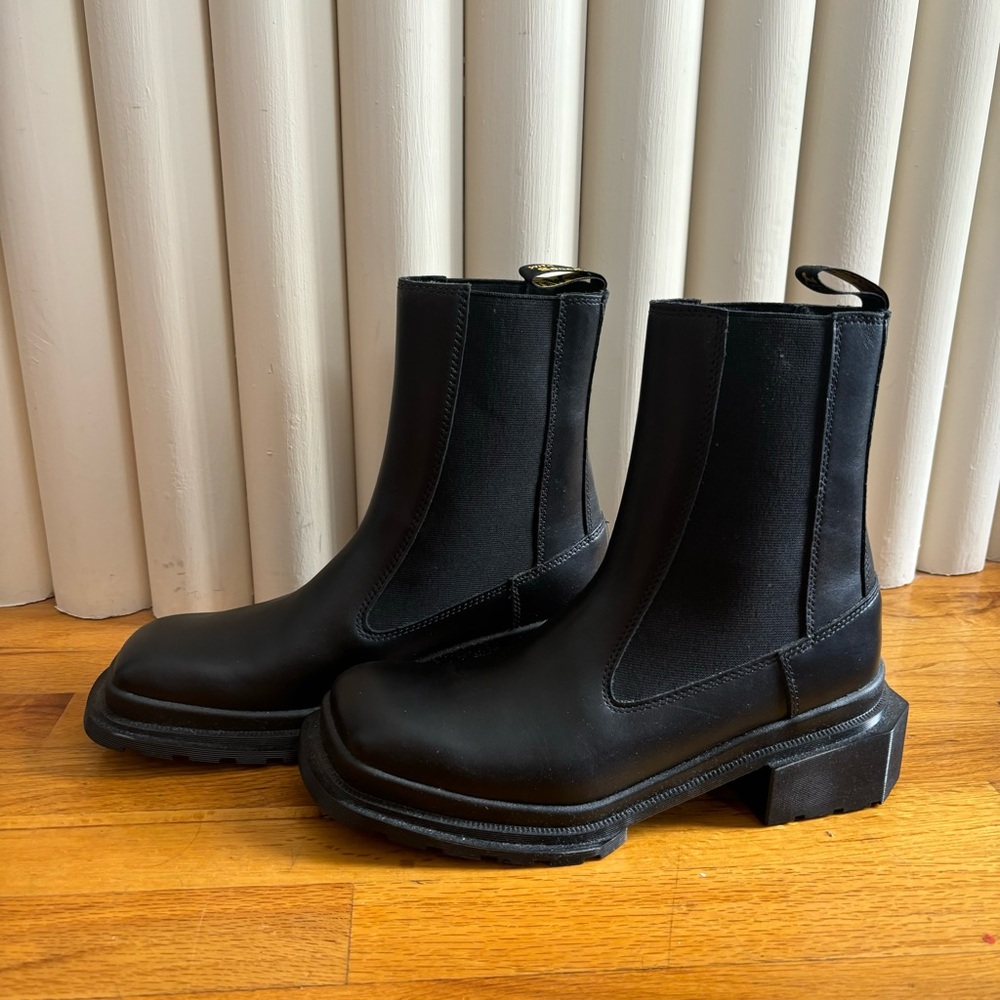 New Dr Martins Maybole black square toe Chelsea boots